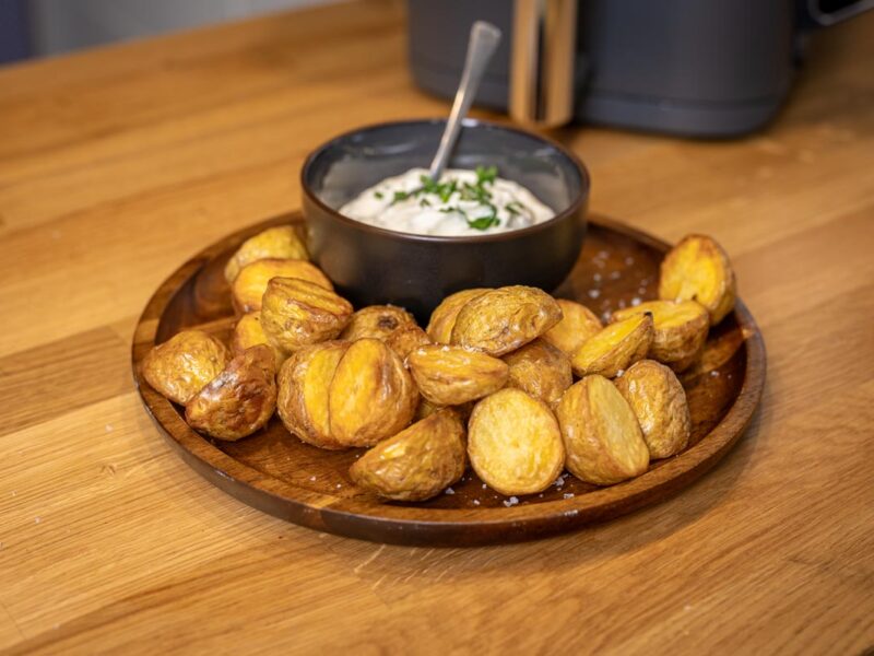 Knusprige Kartoffeln aus der Heißluftfritteuse