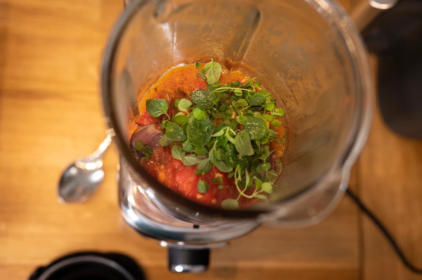 Geröstete Tomatensoße aus der Heißluftfritteuse