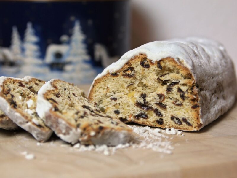 klassischen Dresdner Stollen