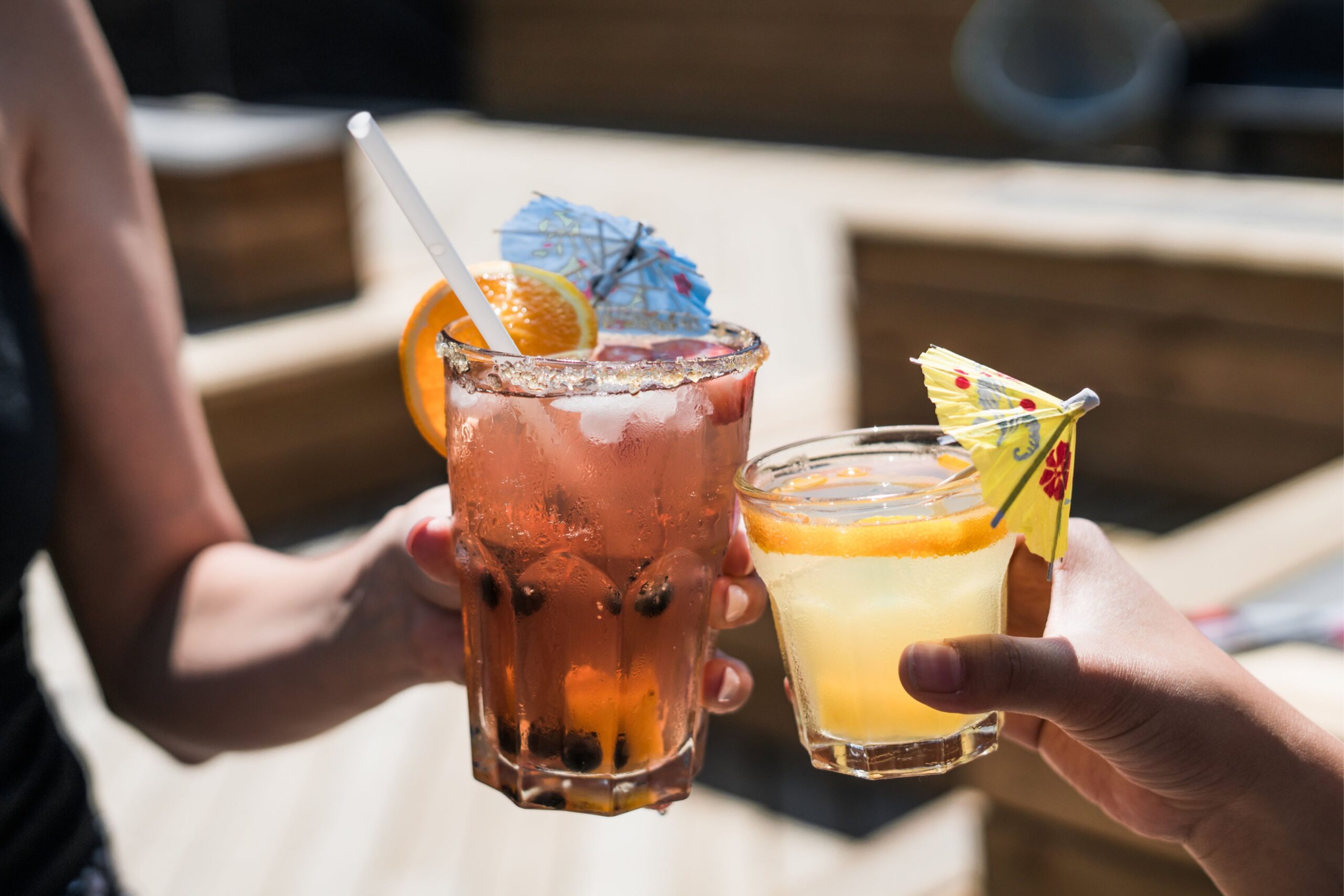 Top 7 Sommer Drinks 2025: Die besten Cocktails & Trends