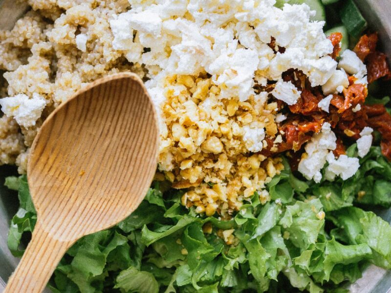 Paprika-Apfel-Salat mit Hüttenkäse Rezept